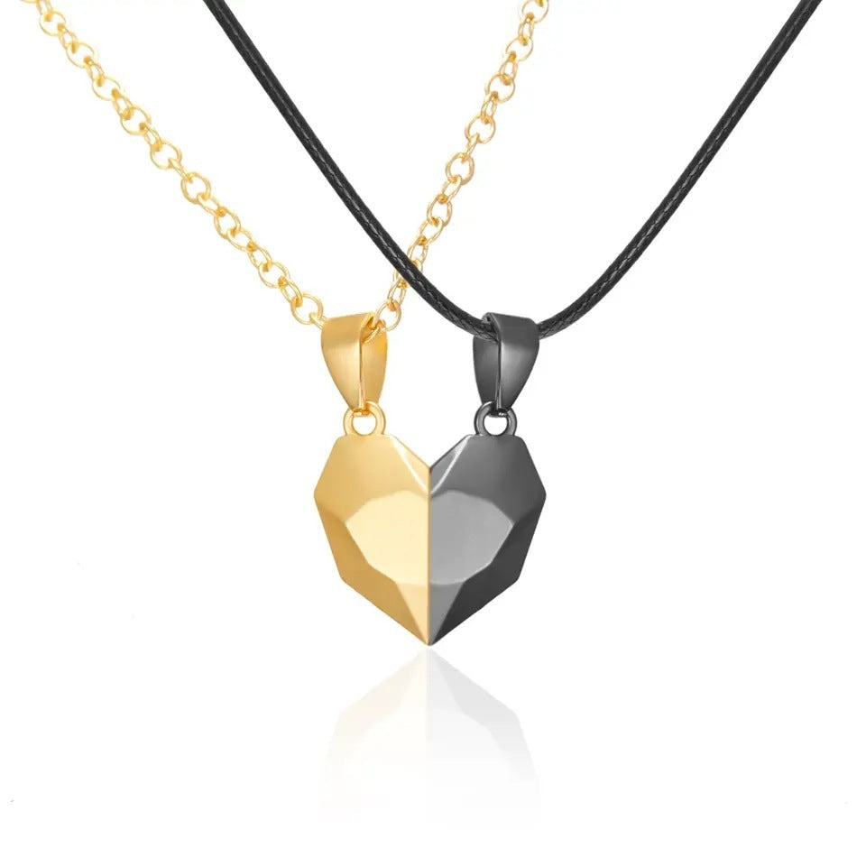 MAGNETIC HEART NECKLACE