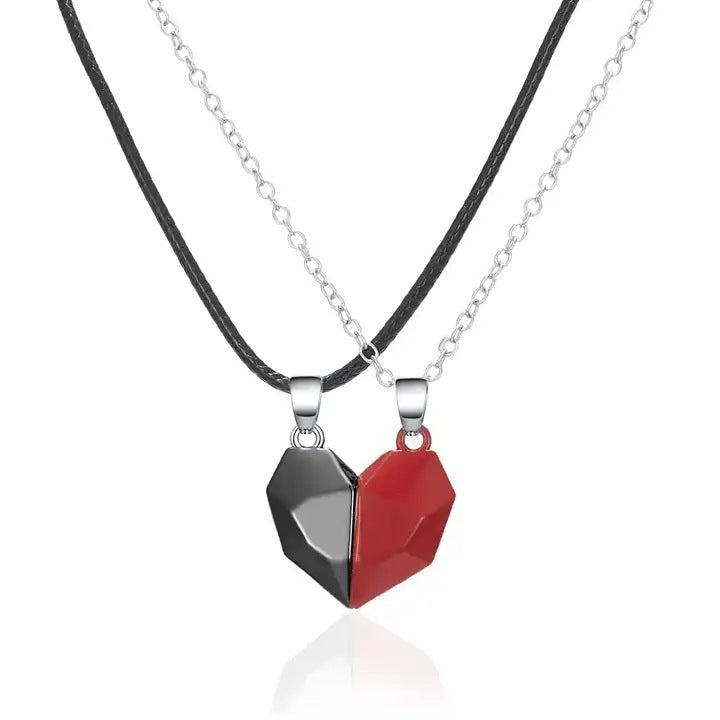 MAGNETIC HEART NECKLACE