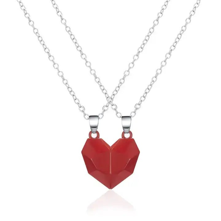 MAGNETIC HEART NECKLACE