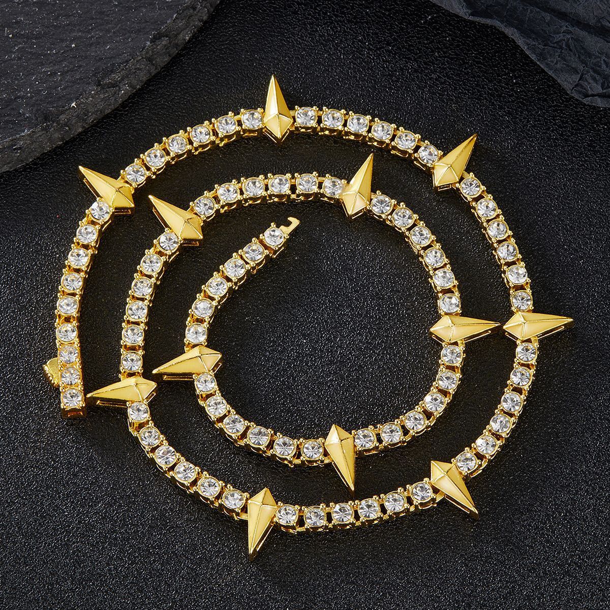 SPINE NECKLACE