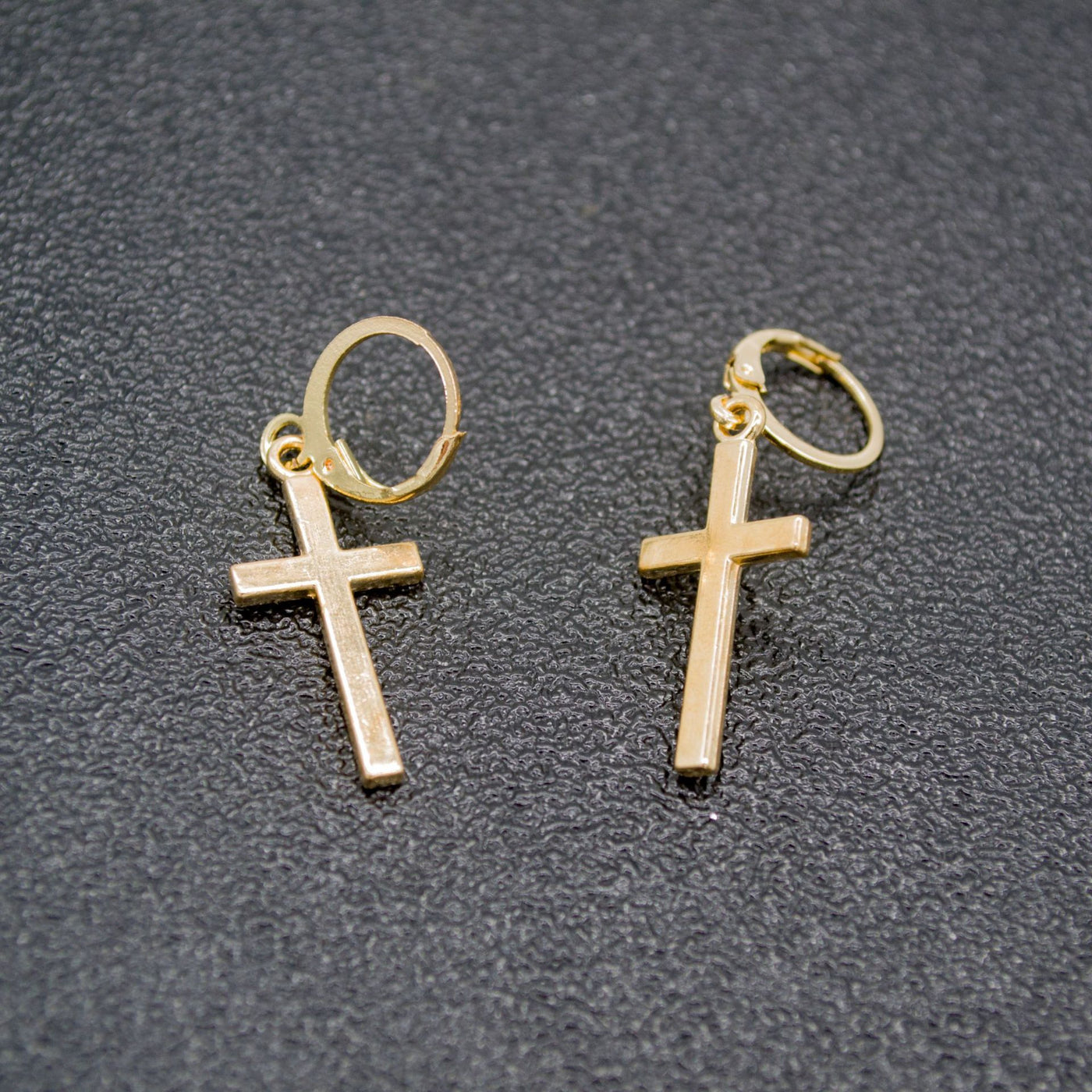 CROSS EARRING