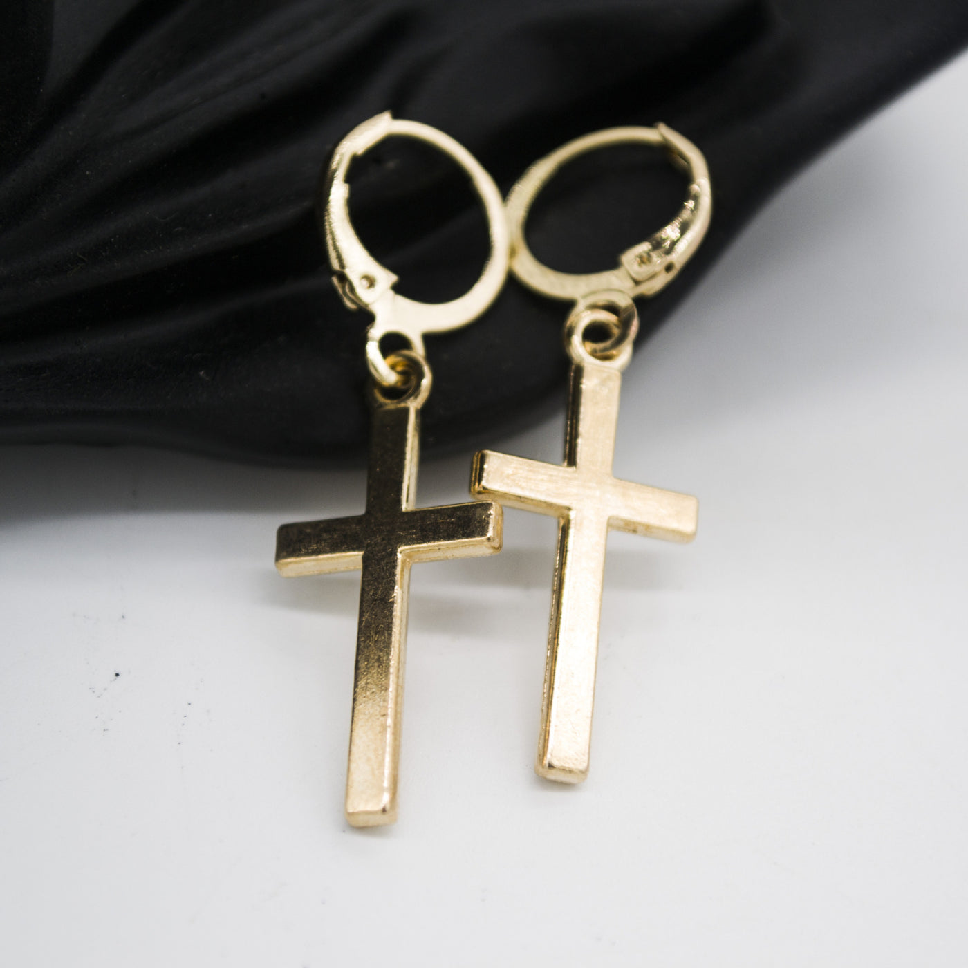 CROSS EARRING